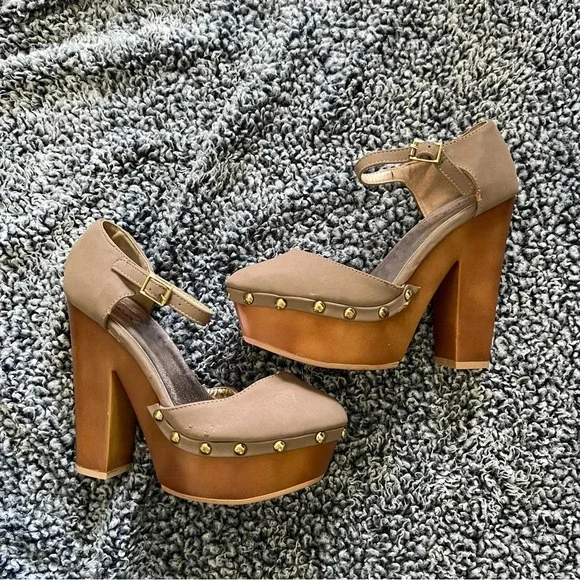 Qupid - Women’s Wedges - Picture 2 of 12